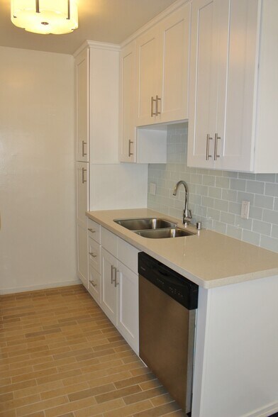 More Photos Of 1940 S Beverly Glen Blvd, Los Angeles Apartments For Sale