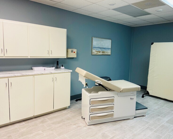 More Photos Of 109 Eureka St, Batesville Loft Creative Space For Lease