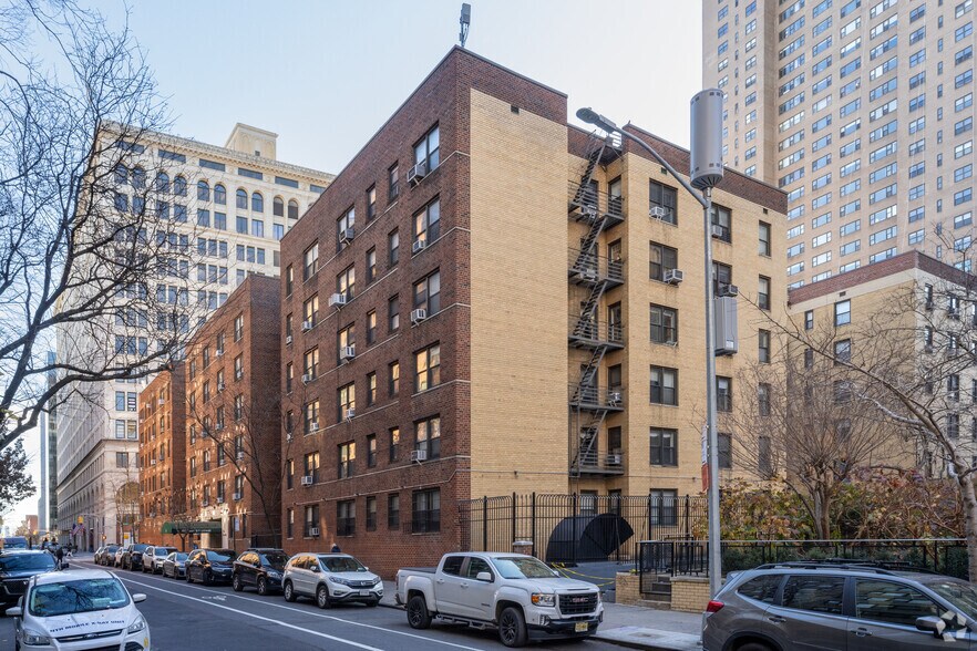 More Photos Of 757-769 Broadway, New York Apartments For Lease