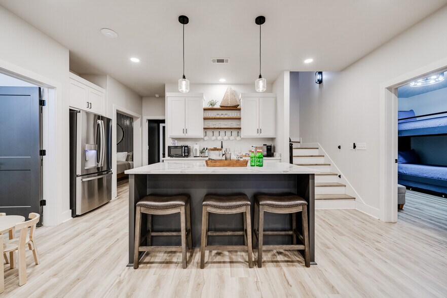 More Photos Of 215 Wayward Winds Rd, Hot Springs National Park Apartments For Sale