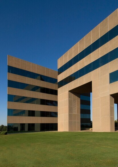 More Photos Of 14000 N Quail Springs Pky, Oklahoma City Office For Lease