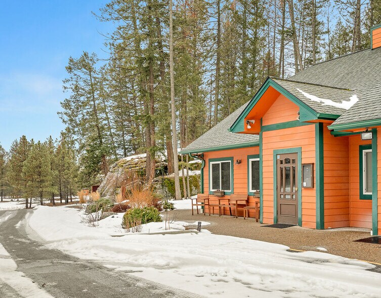 More Photos Of 7951 Hwy 35, Bigfork Restaurant For Lease