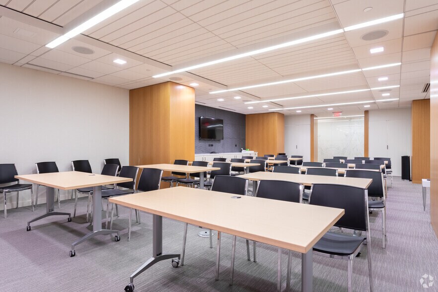 More Photos Of 1120 20th St NW, Washington Coworking Space