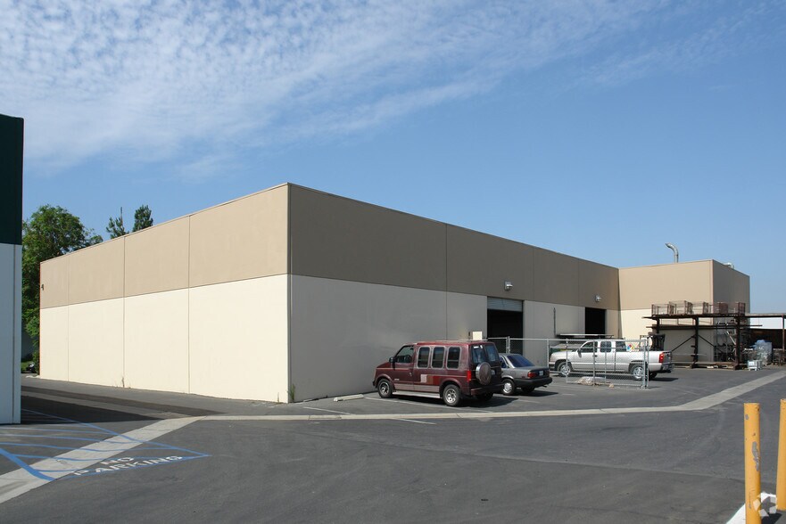 More Photos Of 1651 Market St, Corona Warehouse For Lease