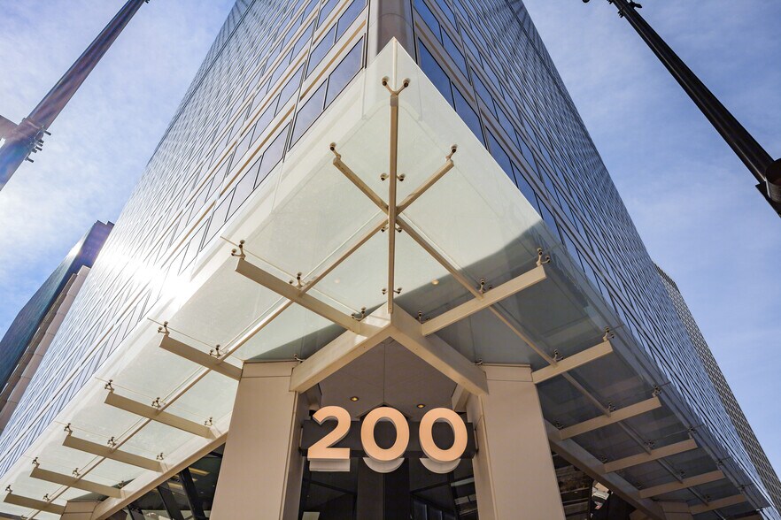 More Photos Of 200 S Wacker Dr, Chicago Office For Lease