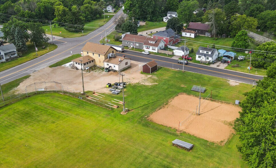 More Photos Of E9102 State Road 96 Hwy, Fremont Restaurant For Sale