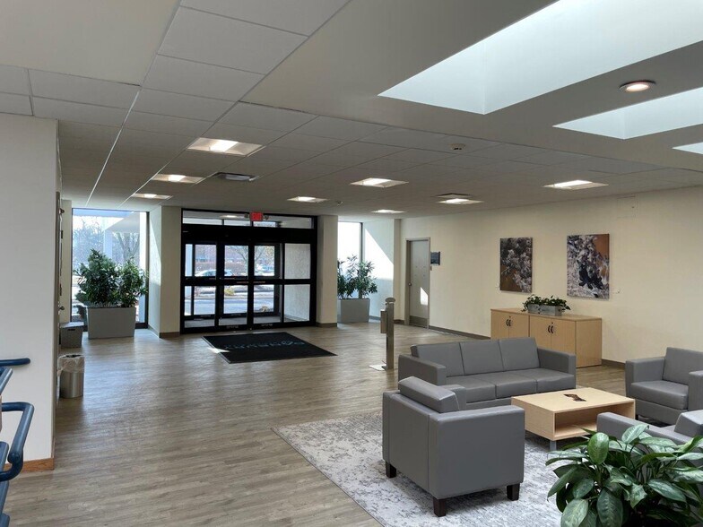 More Photos Of 73 Sand Pit Rd, Danbury Medical For Lease