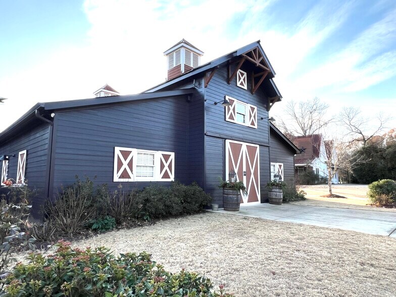 More Photos Of 2425 Highway 83, Monroe Lodge Meeting Hall For Sale