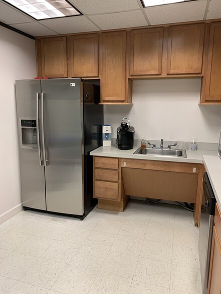 More Photos Of 3200 Steck Ave, Austin Office For Sale