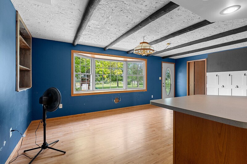 More Photos Of N5367 Mayflower Rd, Shiocton Office For Sale