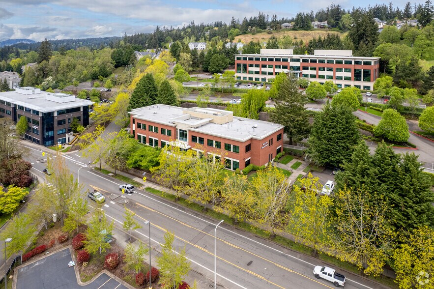 More Photos Of 1800 Blankenship Rd, West Linn Unknown For Lease