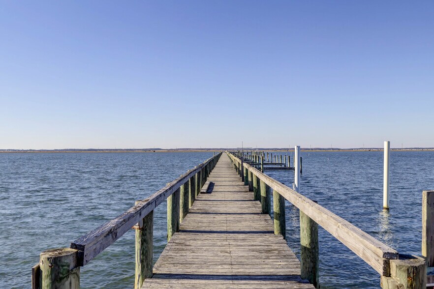 More Photos Of 3691 Main St, Chincoteague Marina For Sale