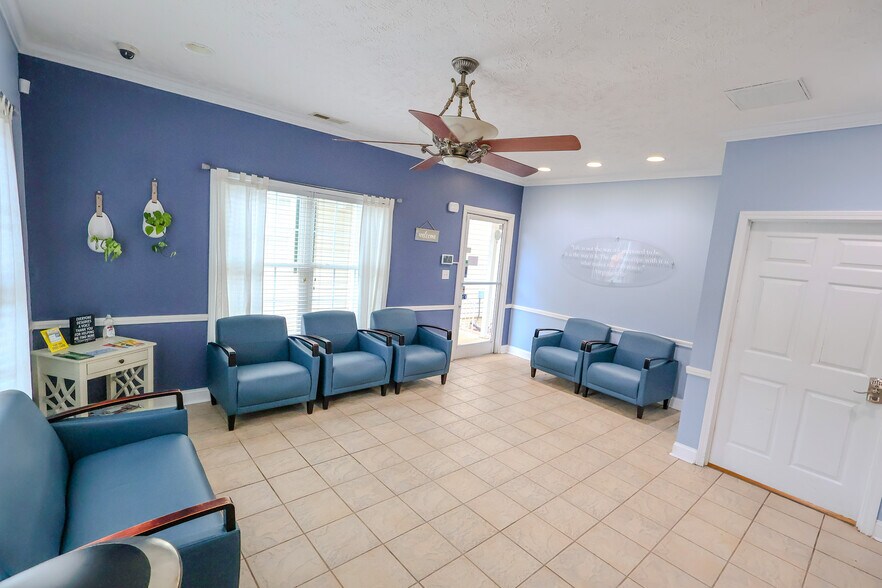 More Photos Of 2212 Hope Mills Rd, Fayetteville Office For Sale