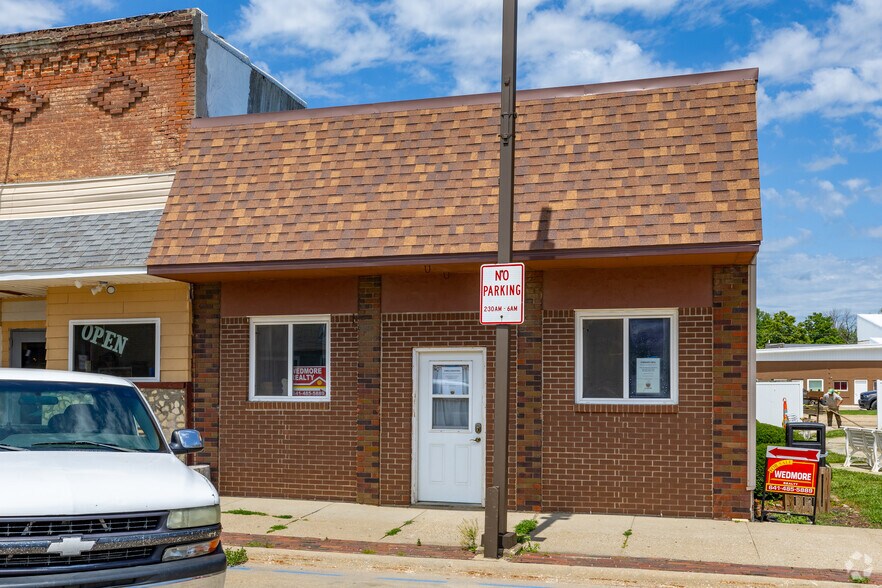 More Photos Of 215 W 3rd St, Tama Office For Sale