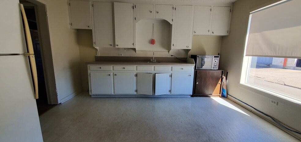 More Photos Of 815 E Milam St, Mexia Medical For Sale