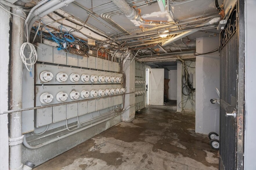 More Photos Of 425 Hyde St, San Francisco Apartments For Sale