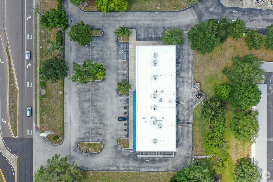 More Photos Of 12041-12059 Anderson Rd, Tampa Storefront For Lease