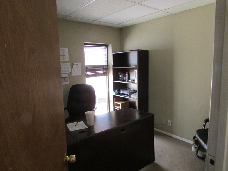 More Photos Of 3938 S County Road 1290, Odessa Warehouse For Lease