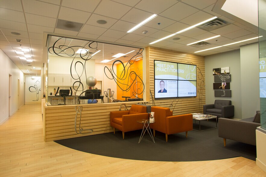 More Photos Of 655 Nicollet Mall, Minneapolis Office For Lease