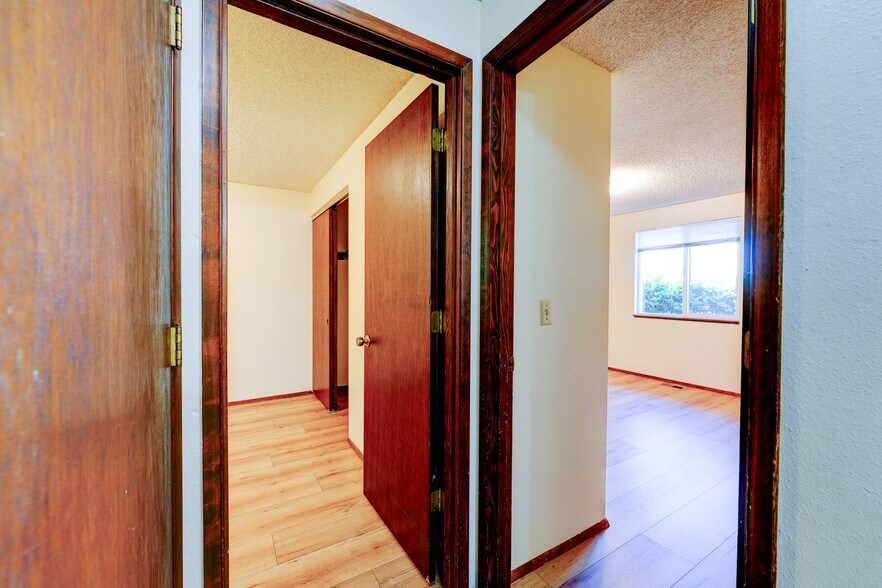 More Photos Of 1397-1407 SE 130th Ave, Portland Apartments For Sale