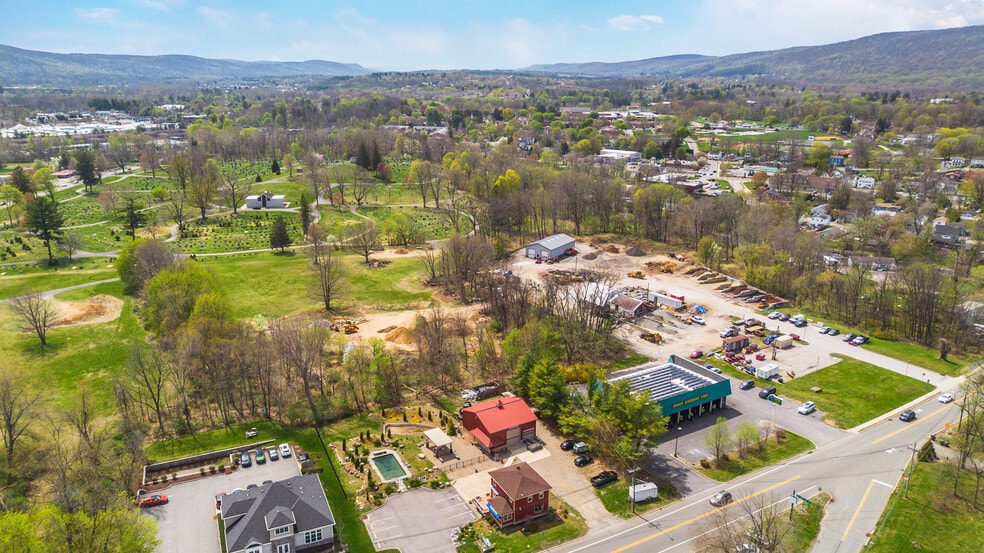 More Photos Of 21 US Highway 46, Hackettstown Flex For Sale