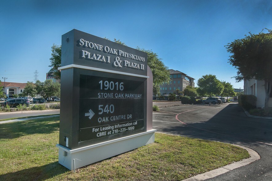 More Photos Of 19016 Stone Oak Pky, San Antonio Medical For Lease