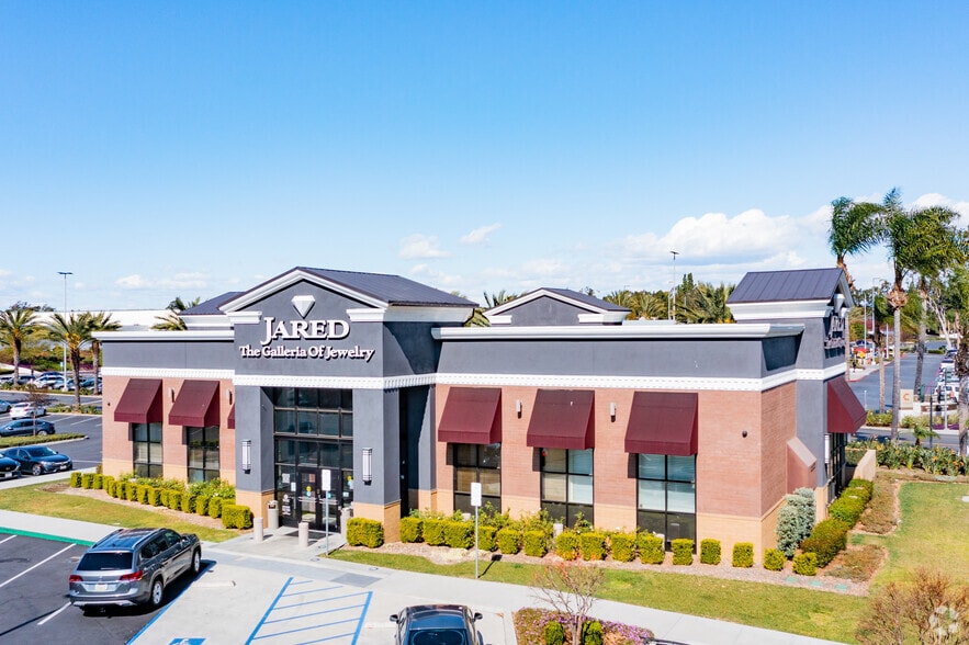 More Photos Of 239 Los Cerritos Mall, Cerritos Unknown For Lease