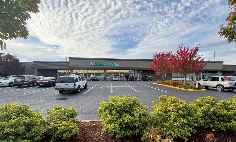 More Photos Of 6828-6868 SE Foster Rd, Portland Unknown For Lease