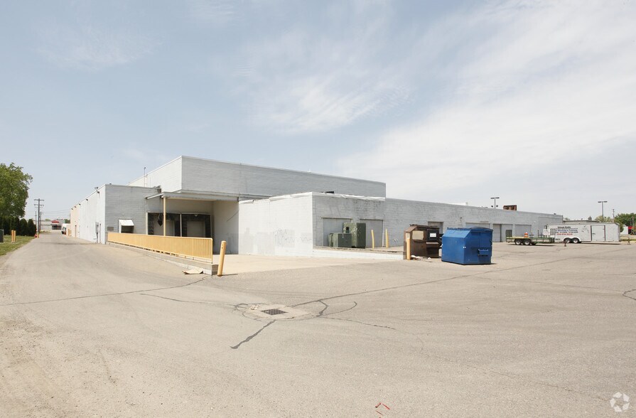 More Photos Of 13333 Eureka Rd, Southgate Freestanding For Lease