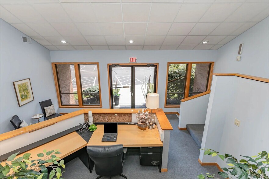 More Photos Of 11231 Cornell Park Dr, Cincinnati Office For Lease