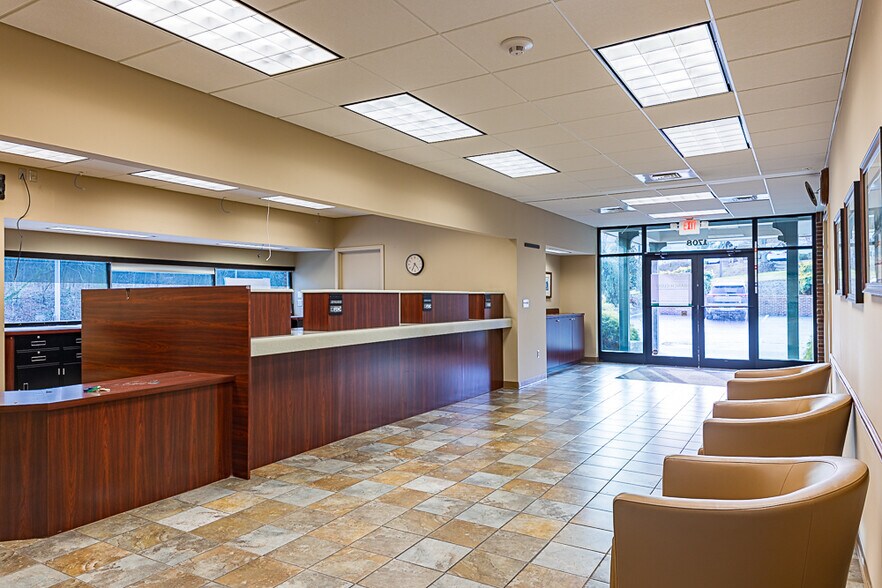 More Photos Of 1708 N Eastman Rd, Kingsport Bank For Sale