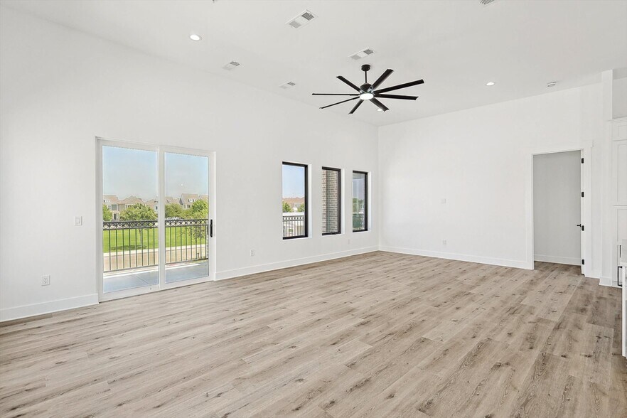 More Photos Of 767 W Main St, Coppell Storefront Retail Office For Sale