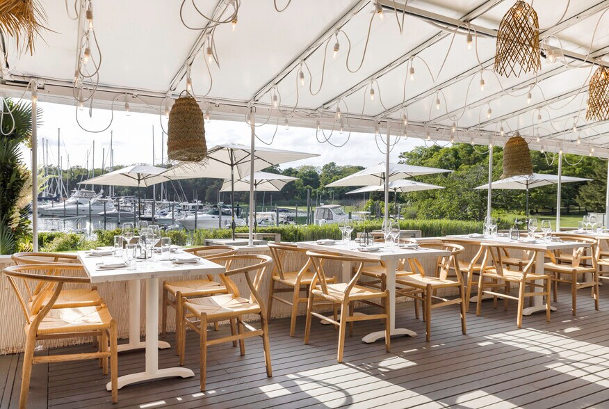 More Photos Of 313 Three Mile Harbor Rd, East Hampton Restaurant For Lease