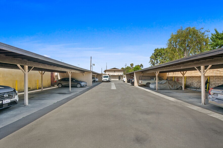 More Photos Of 4502 Elizabeth St, Cudahy Apartments For Sale