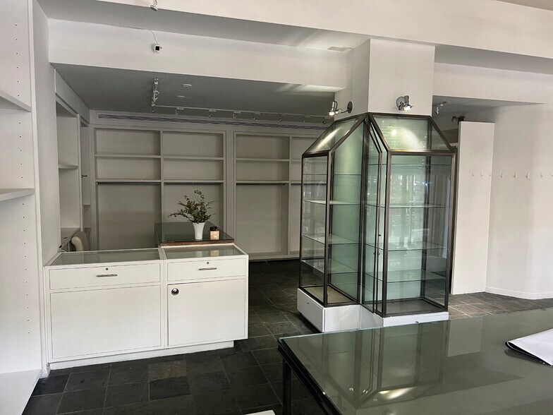 More Photos Of 40 E 94th St, New York Apartments For Sale