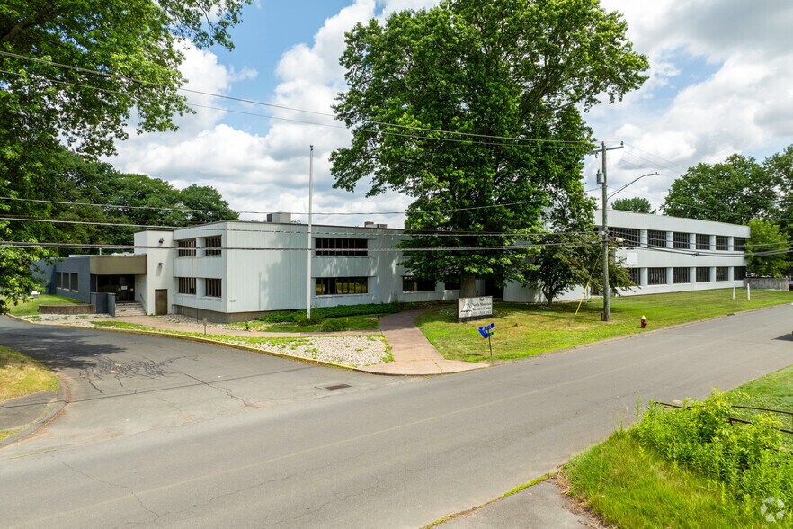 Primary Photo Of 705 N Mountain Rd, Newington Office For Lease