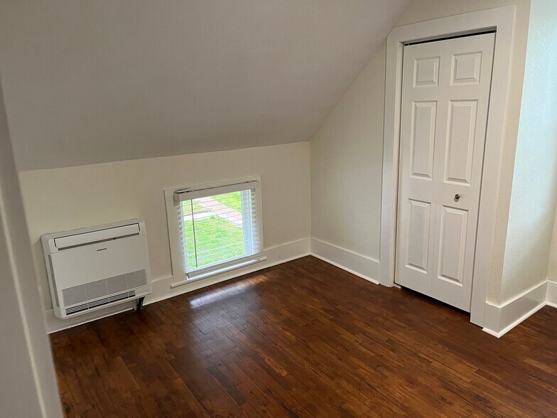 More Photos Of 912 Indiana St, Lawrence Apartments For Sale