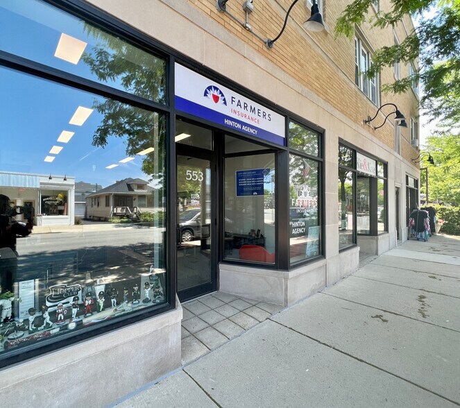 More Photos Of 553 S Spring Rd, Elmhurst Storefront Retail Office For Lease