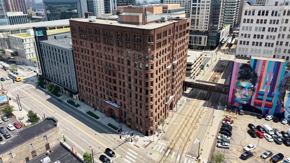More Photos Of 10 S 5th St, Minneapolis Loft Creative Space For Lease