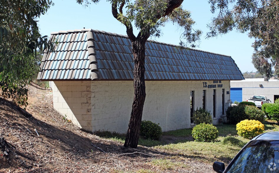 More Photos Of 205 Market Pl, Escondido Warehouse For Sale