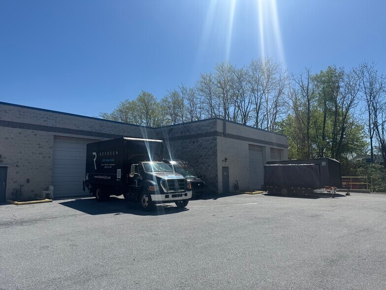 More Photos Of 6375 Basehore Rd, Mechanicsburg Distribution For Sale
