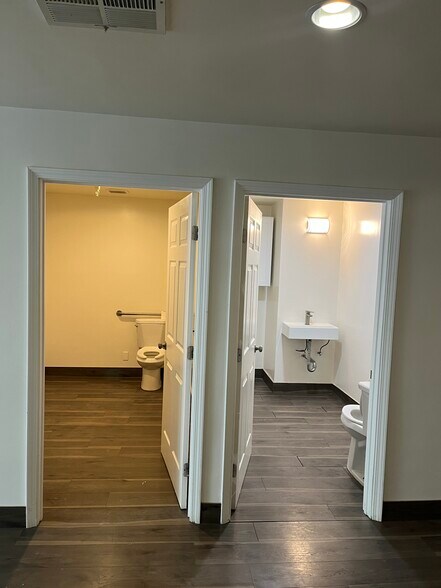 More Photos Of 5860-5862 Avalon Blvd, Los Angeles Medical For Lease