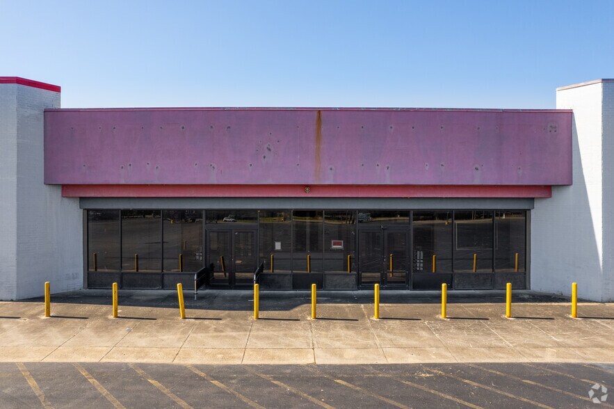 More Photos Of 2000 Cherokee Ave, Sallisaw Unknown For Lease