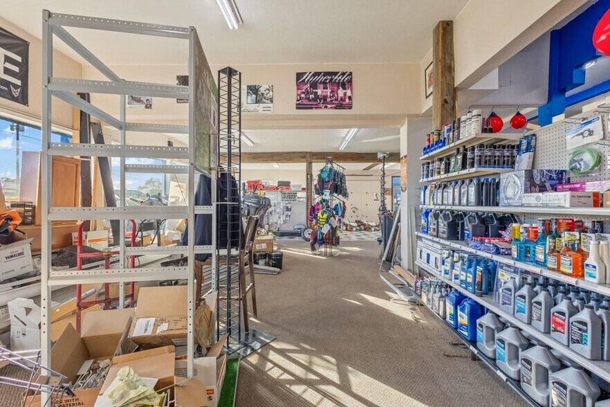 More Photos Of 1810 SW Highway 97, Madras Auto Dealership For Sale