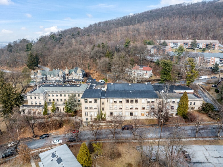 More Photos Of 1400 Hill Rd, Reading Schools For Sale