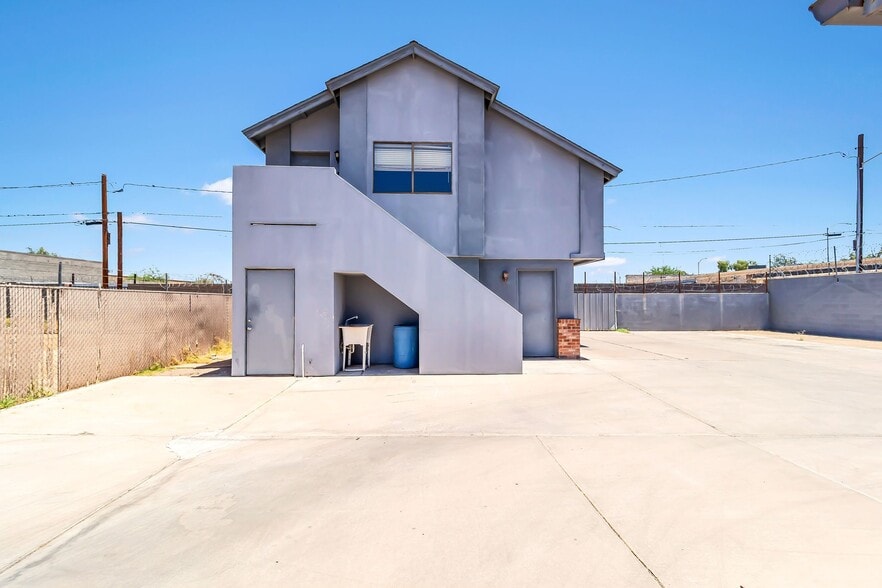 More Photos Of 517 S Lebaron St, Mesa Warehouse For Lease