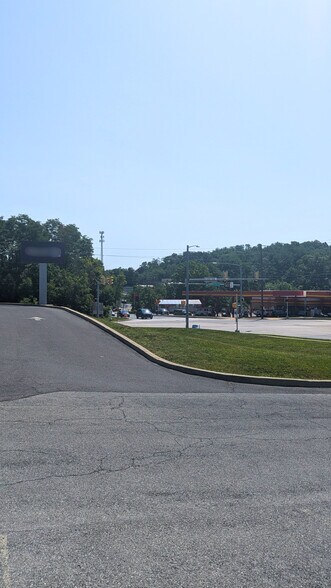 More Photos Of 8190 Derry St, Harrisburg Bank For Lease