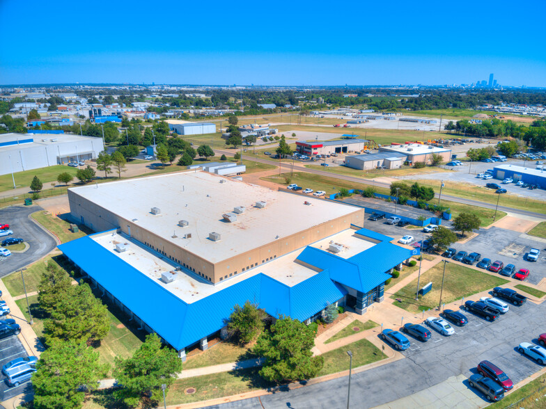 More Photos Of 4400-4402 SW 44th St, Oklahoma City Warehouse For Sale
