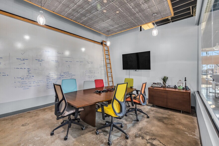 More Photos Of 201 E Hobson Ave, Sapulpa Loft Creative Space For Sale