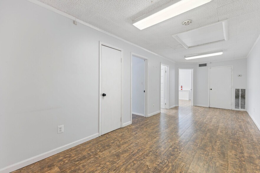 More Photos Of 1453 Pennsylvania Ave SE, Washington Storefront Retail Office For Lease
